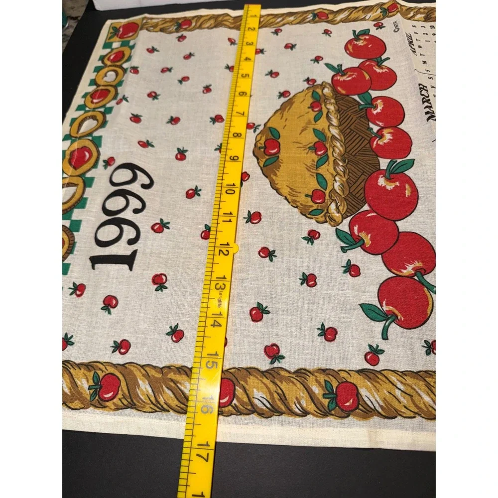 Vintage 1999 Calendar Tea Towel Apple Pie Country Kitchen Cotton Linen